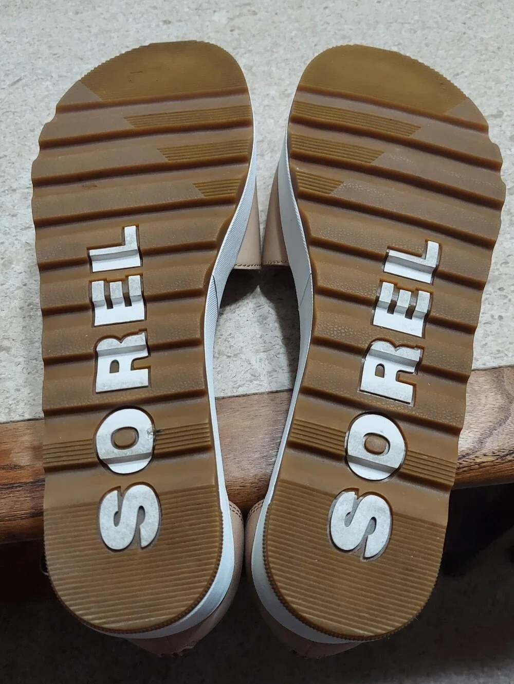 Sorel Beige Tan Cameron Platform Sandals